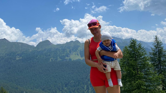 Piana di Devero, Misanco, Lago nero, Buscagna, Apassodimamma con bimbo in zainetto