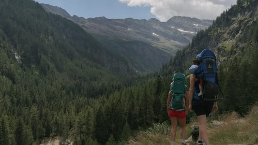 Giro del lago di Campliccioli  ad anello Apassodimammma con bimbo in zainetto