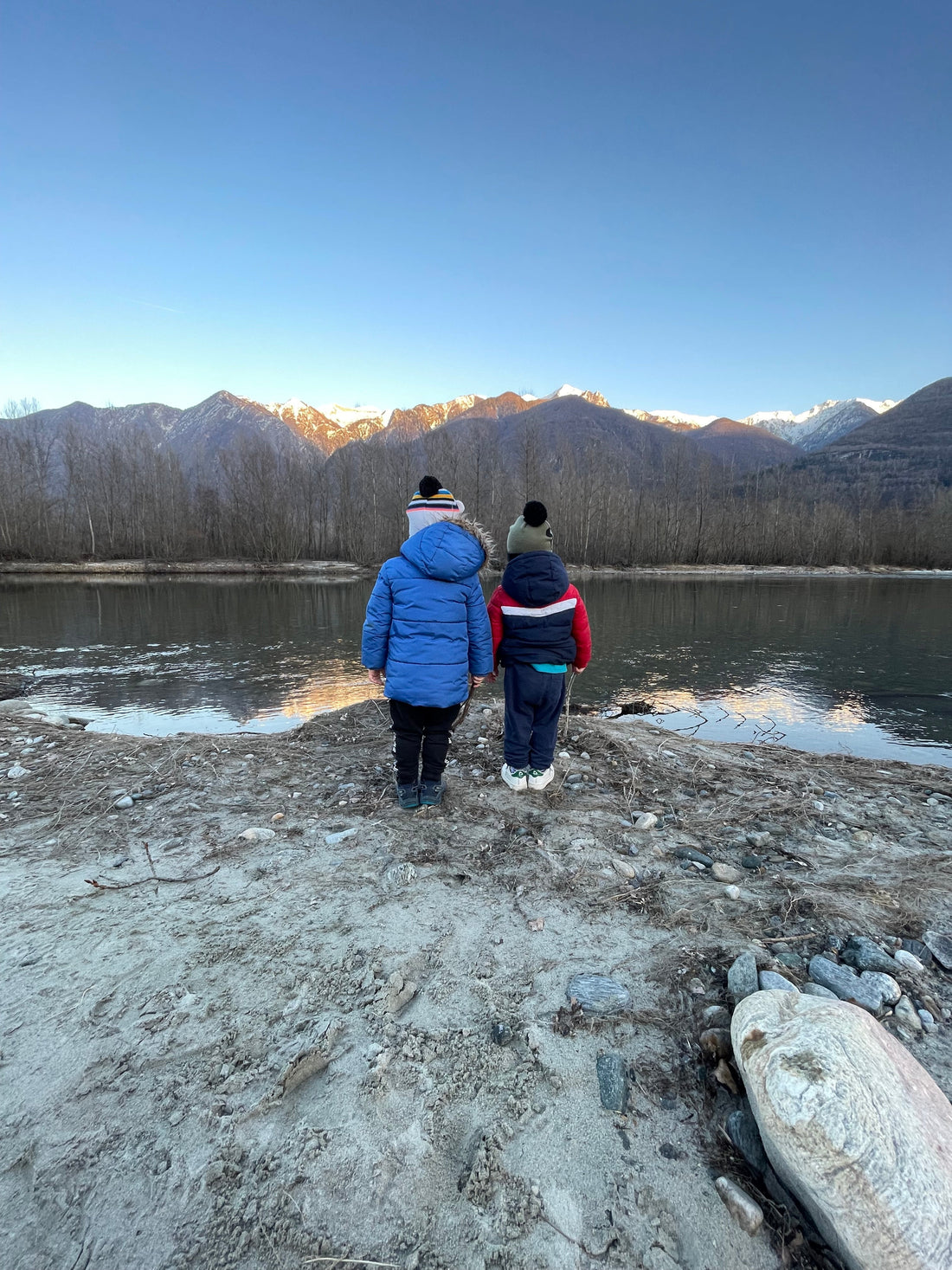 Dalla Gelateria Tu al fiume Toce
